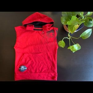 AND1 cut off sleeve hooded vest